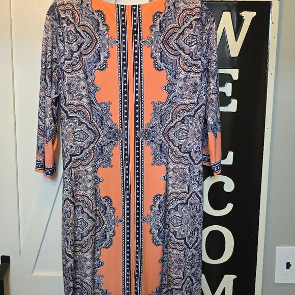 Signature Camryn Dress Pink - Picture 2 of 3